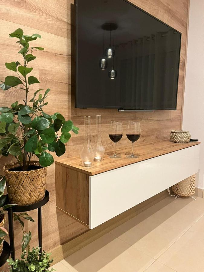 Апартаменты Oasis Roma Рокетас-де-Мар Экстерьер фото